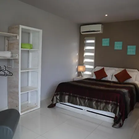 Le Gite Du Bonheur Guest House & Car Rental Tamarin Exterior photo